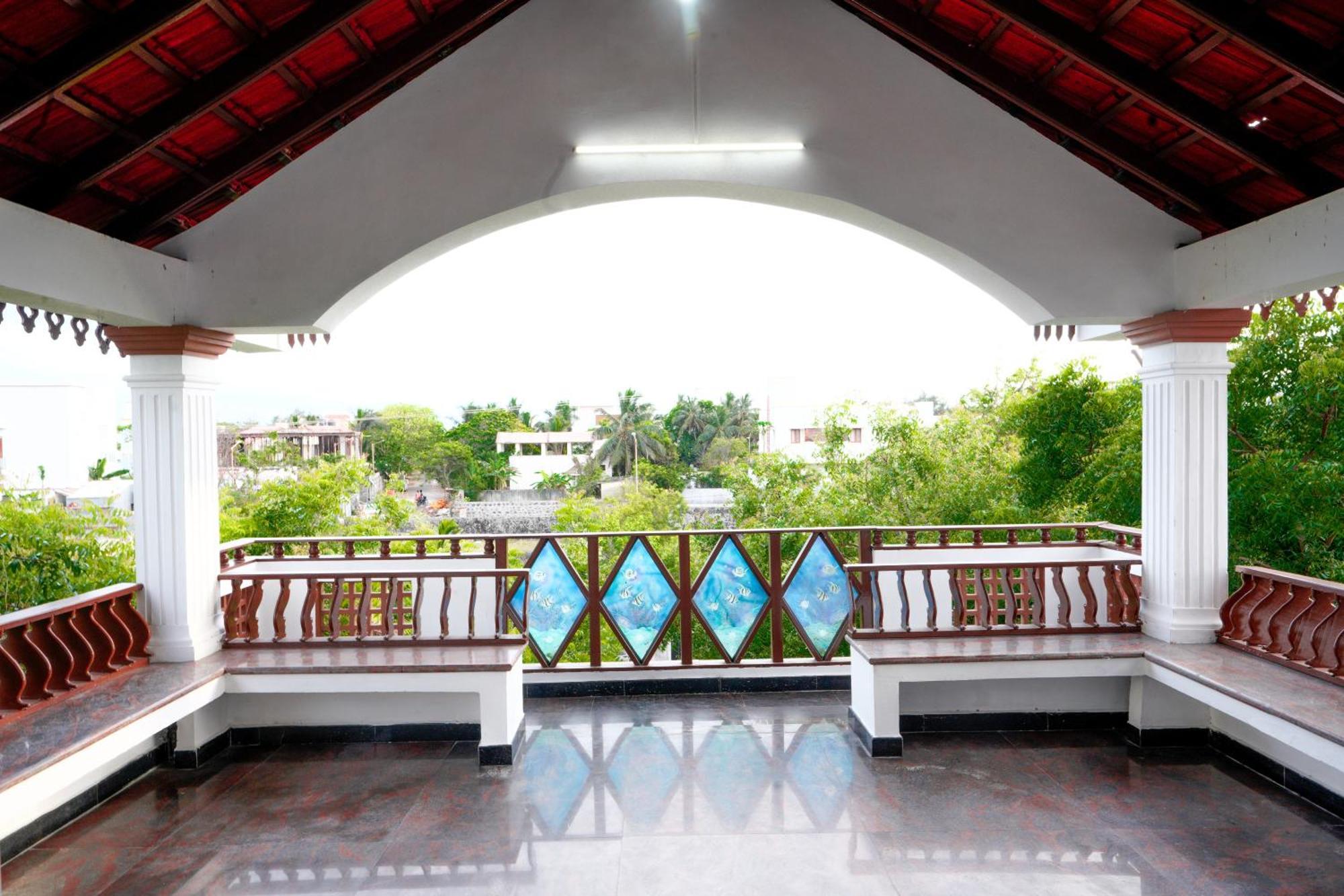 Villa Bay Minaret - Lavish 4bhk House At Ecr Uthandi *